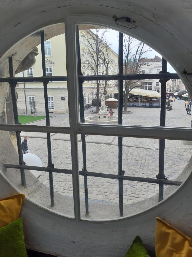 Artrooms -Round Windows Rynok Sq 利沃夫 外观 照片