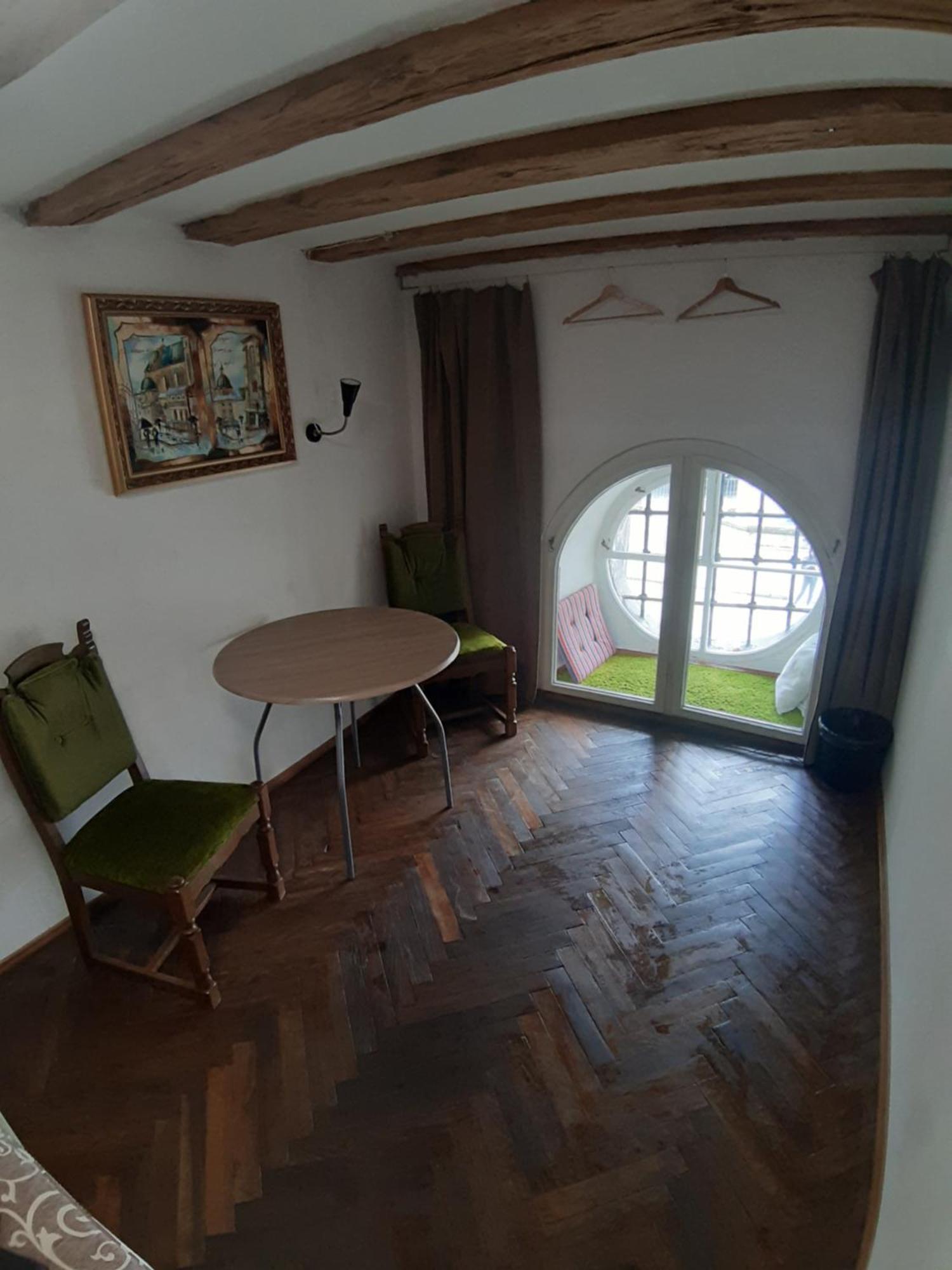 Artrooms -Round Windows Rynok Sq 利沃夫 外观 照片